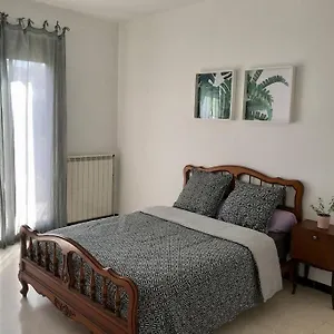 De Maison Entierement Renove Avec Garage , Carnoux-en-Provence France
